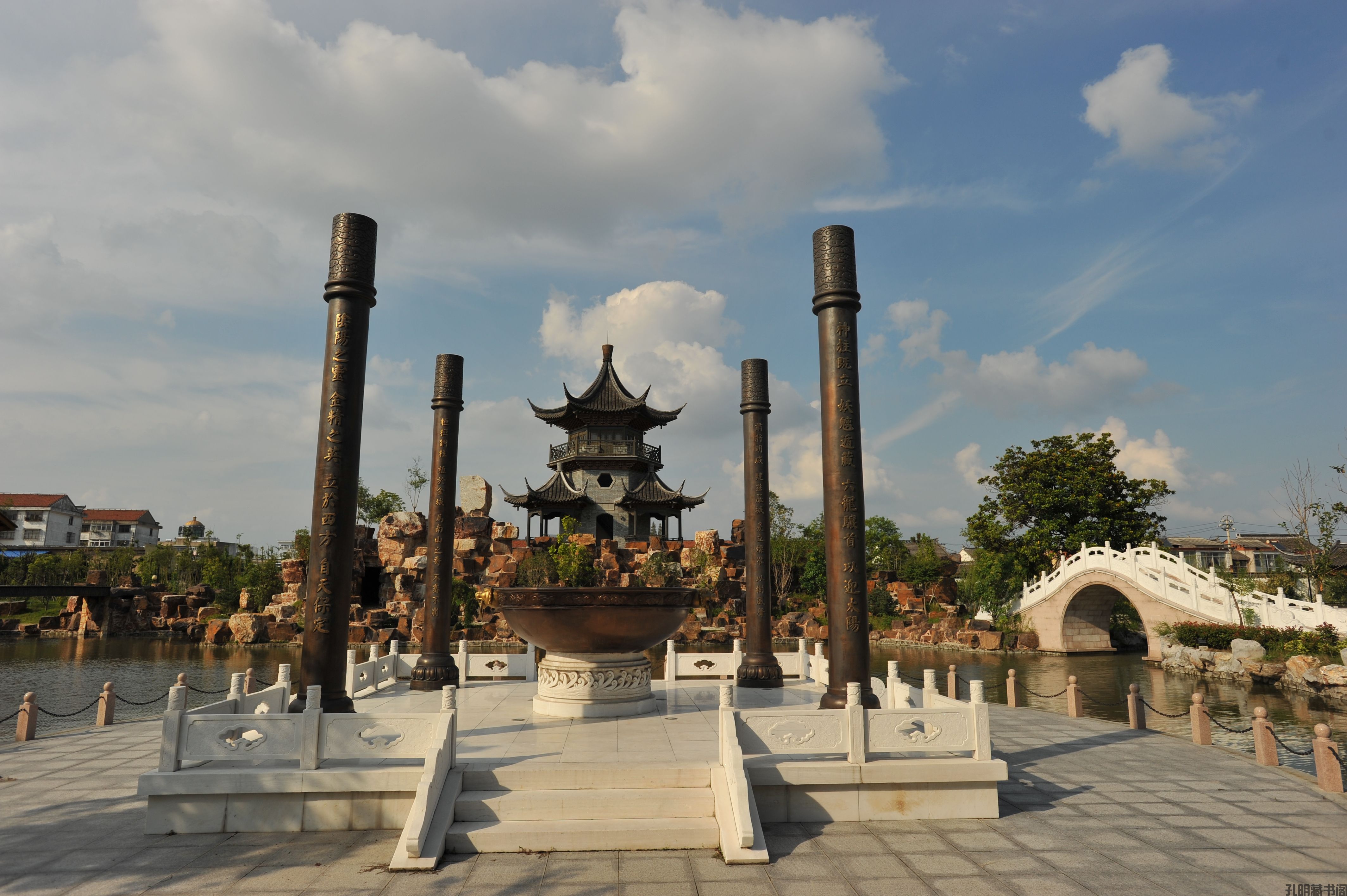 身体365个穴位,无非这8穴,此8穴治疗身体一切疾病,收了吧!_孔明藏书阁